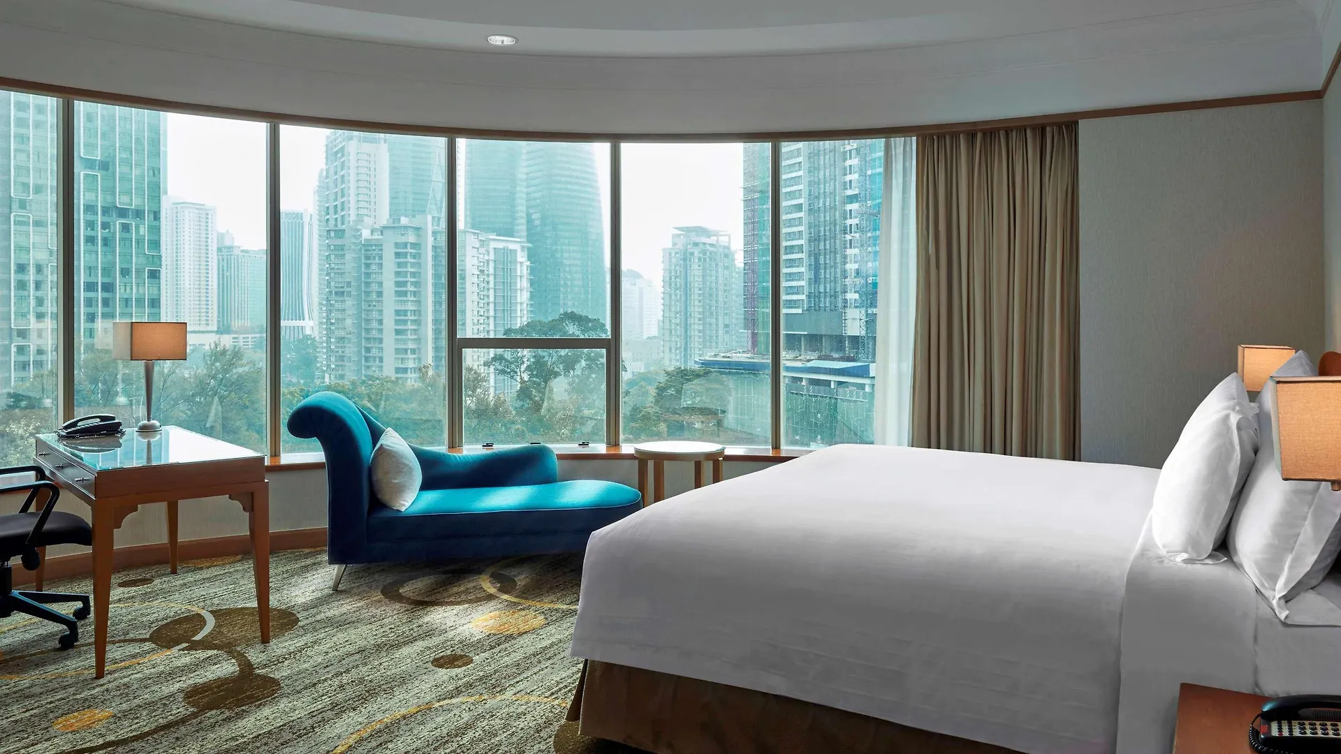 Pullman Kuala Lumpur City Centre Hotel & Residences