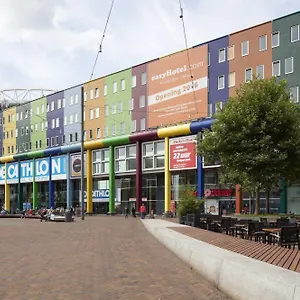 ** Отель Easyhotel Arena Boulevard Нидерланды