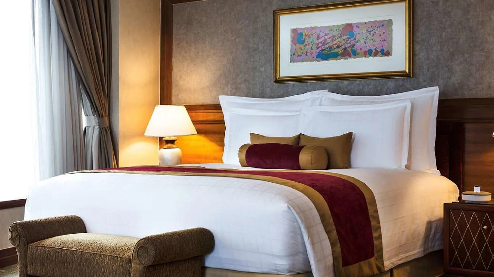 Pullman Kuala Lumpur City Centre Hotel & Residences 5*,