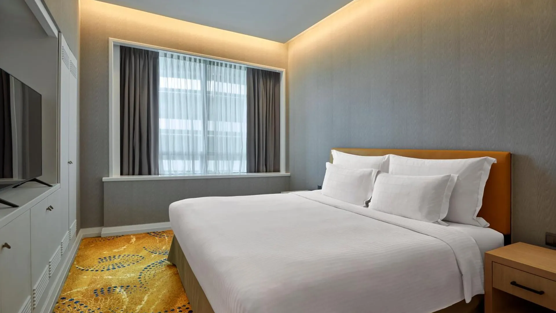 Pullman Kuala Lumpur City Centre Hotel & Residences 5*,  Malaysia