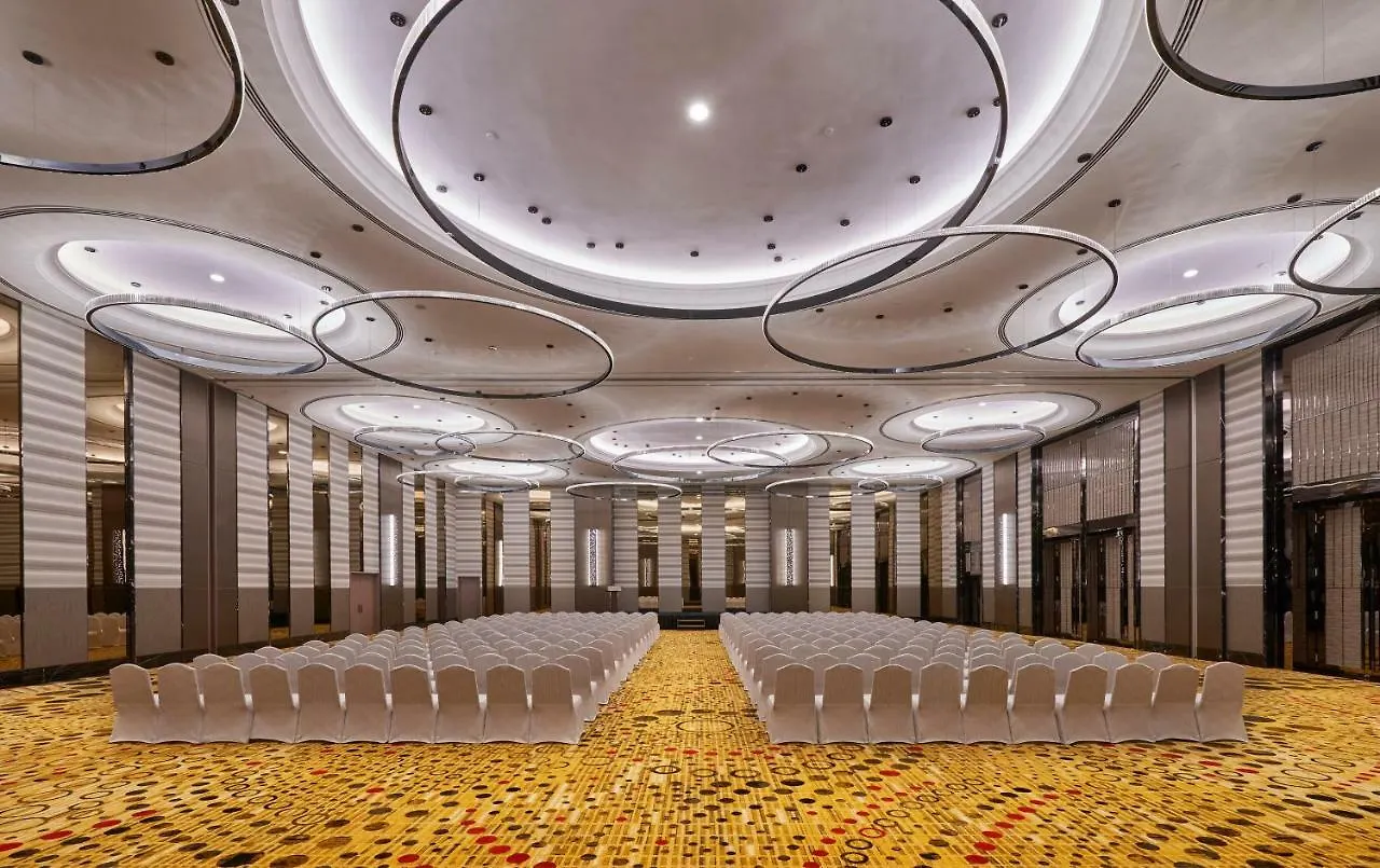 Pullman Kuala Lumpur City Centre Hotel & Residences